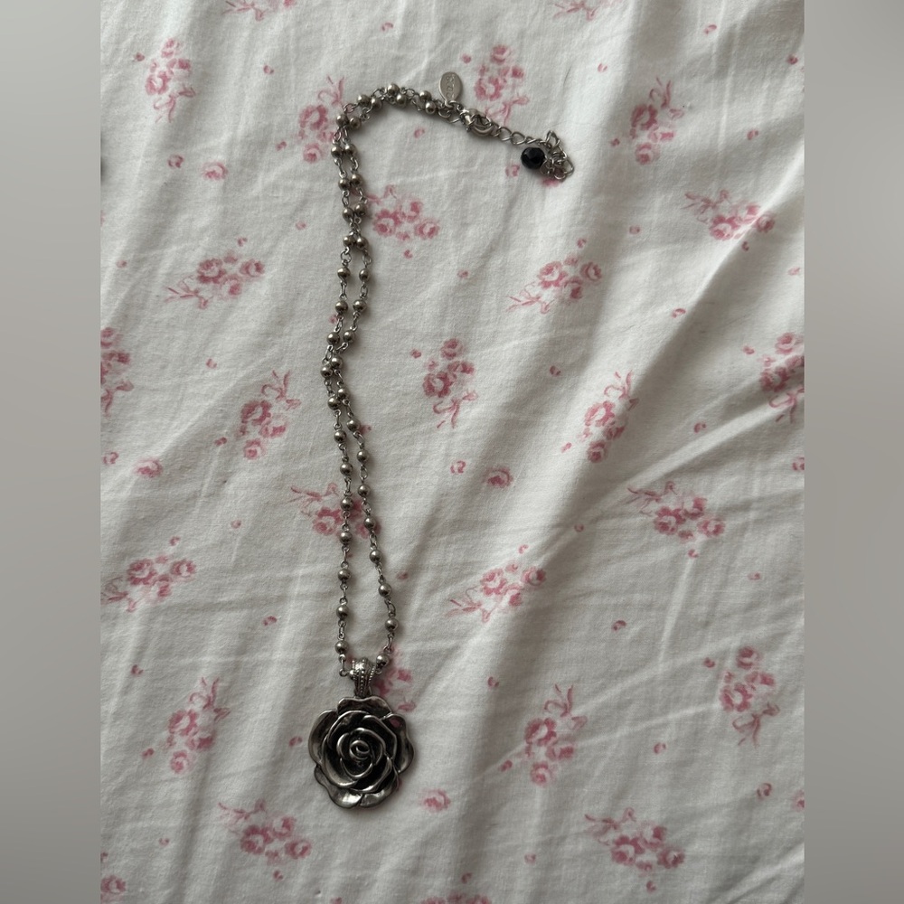 Elegant Silver Rose Pendant Necklace